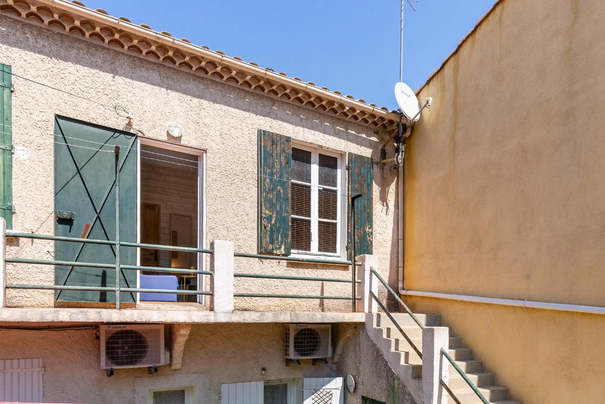 Soleil En Ville - Coeur De Ville, Climatisatise Et Au Calme Plein Sud A 300 M Du Port Vieux La Ciotat Ruang foto